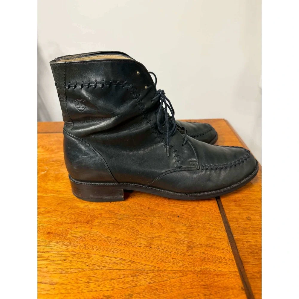 Vtg women's 9M Black Leather Whipstitch Lace Up Ankle Boots Made in Brazil